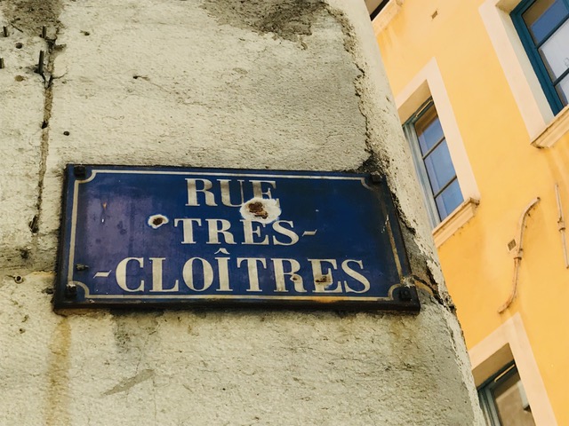 r T cloitres